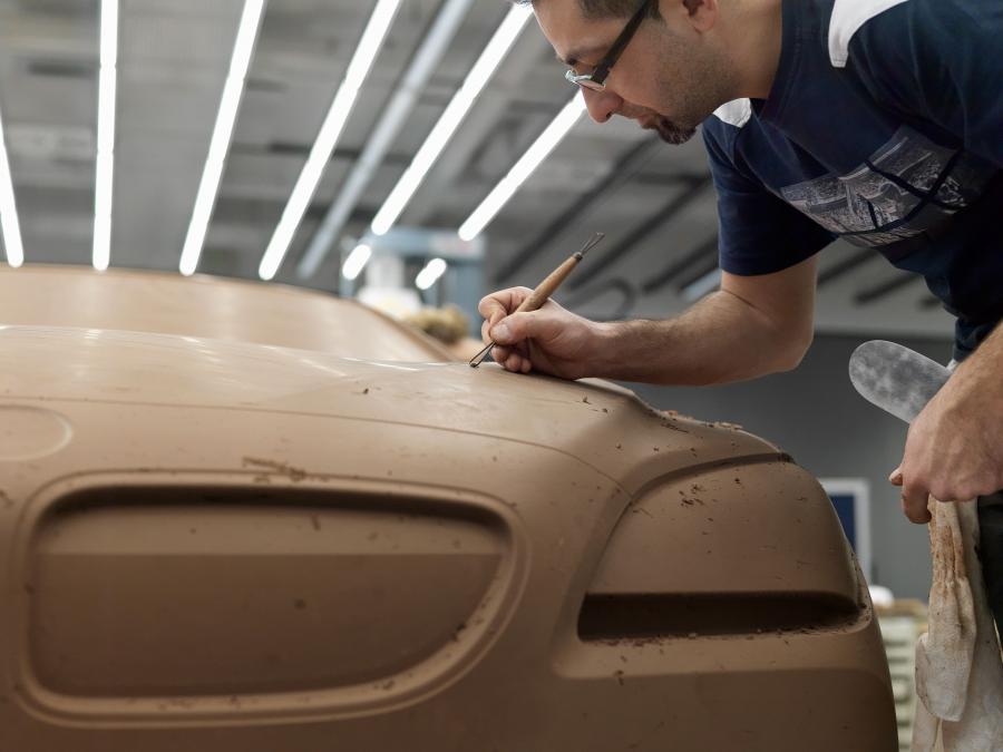 BMW 6-Series Coupe 2012 года  (фото 11 из 207)